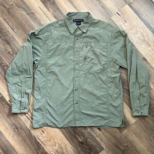 ExOfficio Shirt Mens Medium Green Long Sleeve Button Up Fishing Outdoor Pockets
